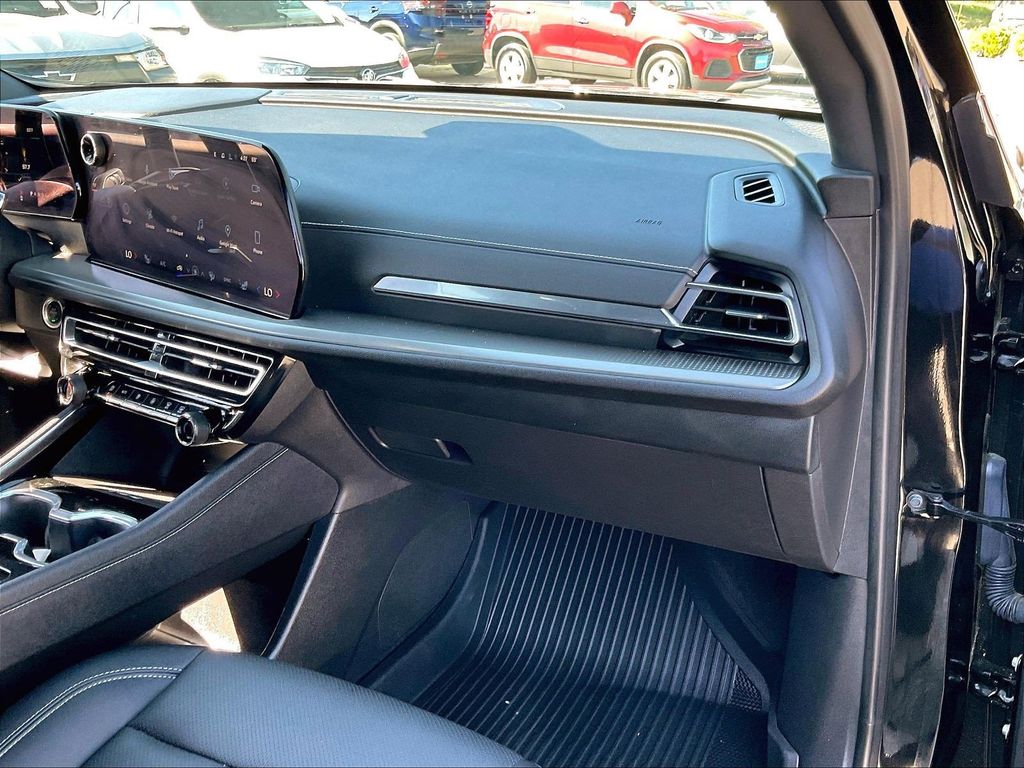 2024 Chevrolet Traverse — photo 13
