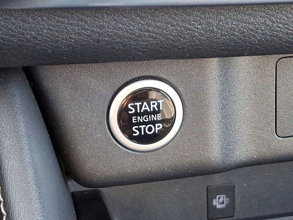 Thumbnail: 2022 Nissan Rogue - 25