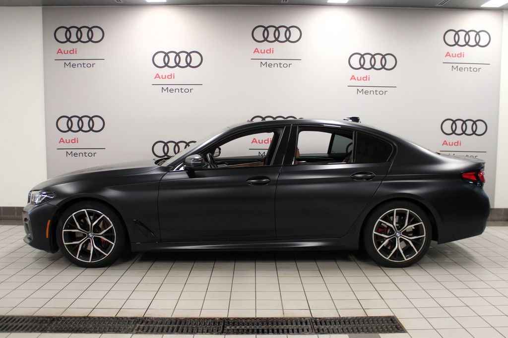 Thumbnail: 2023 BMW 5 Series - 3