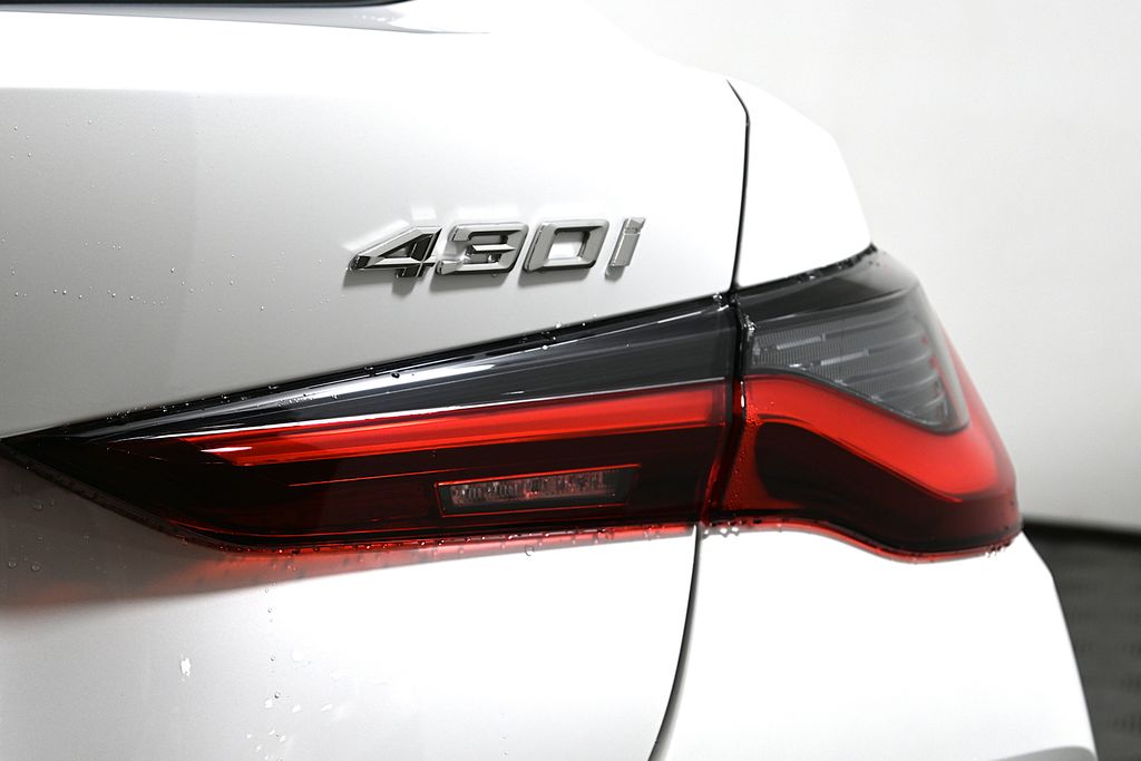 Thumbnail: 2026 BMW 4 Series - 13