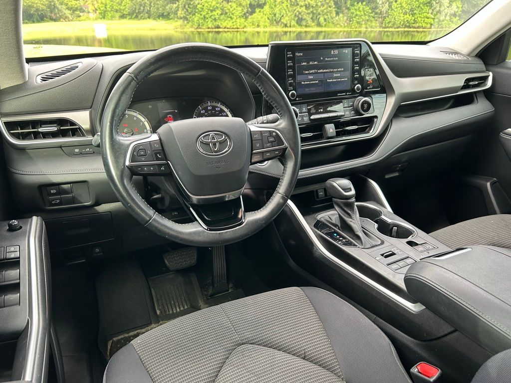 Thumbnail: 2020 Toyota Highlander - 12