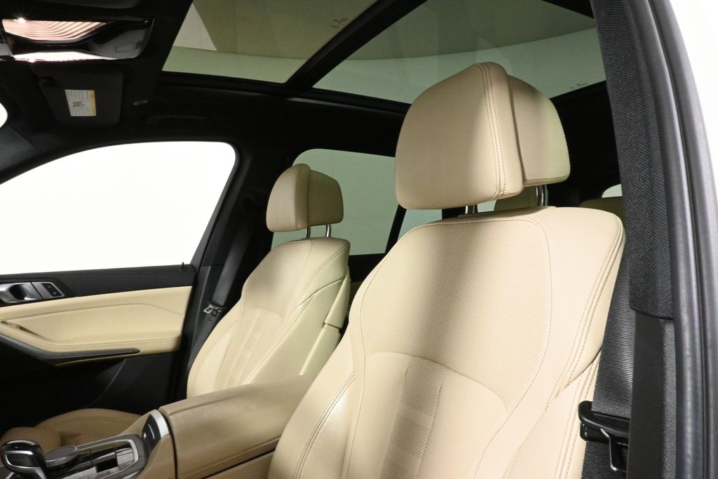 Thumbnail: 2021 BMW X5 - 4