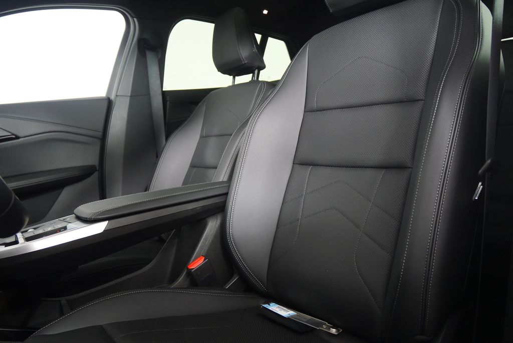 2025 BMW X2 xDrive28i 11