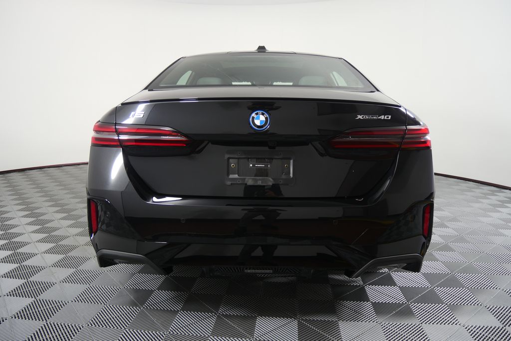 2025 BMW i5 xDrive40 4