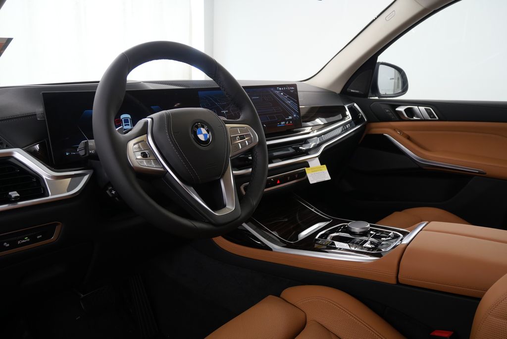 2025 BMW X7 xDrive40i 15