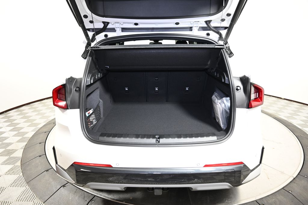 Thumbnail: 2026 BMW X1 - 10