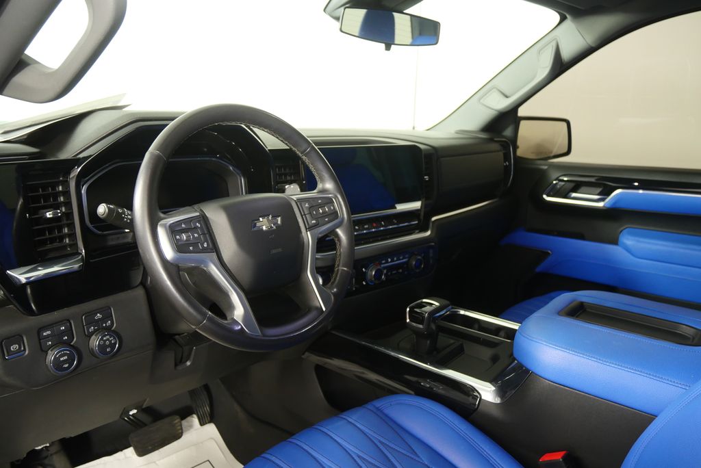 Thumbnail: 2022 Chevrolet Silverado 1500 - 14