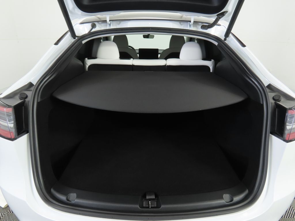 Thumbnail: 2024 Tesla Model Y - 28
