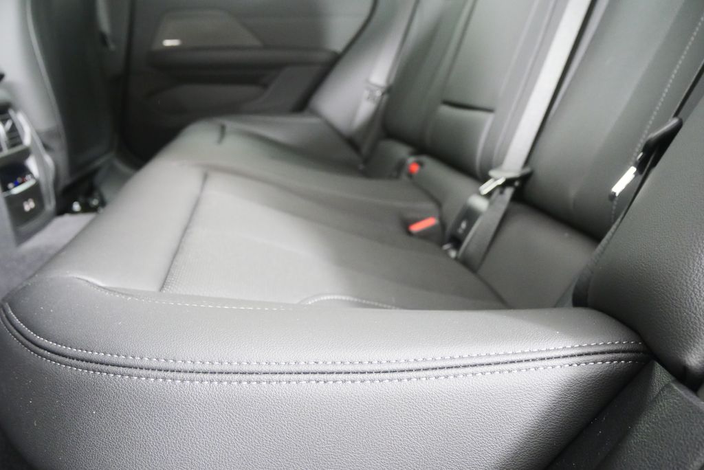 Thumbnail: 2026 BMW i4 - 12