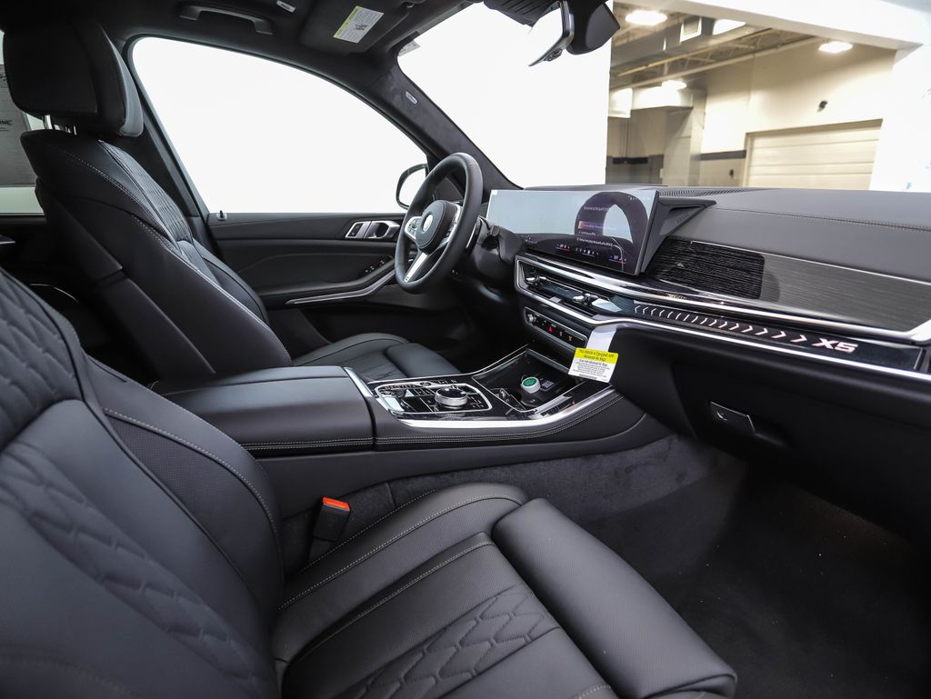 Thumbnail: 2026 BMW X5 - 30