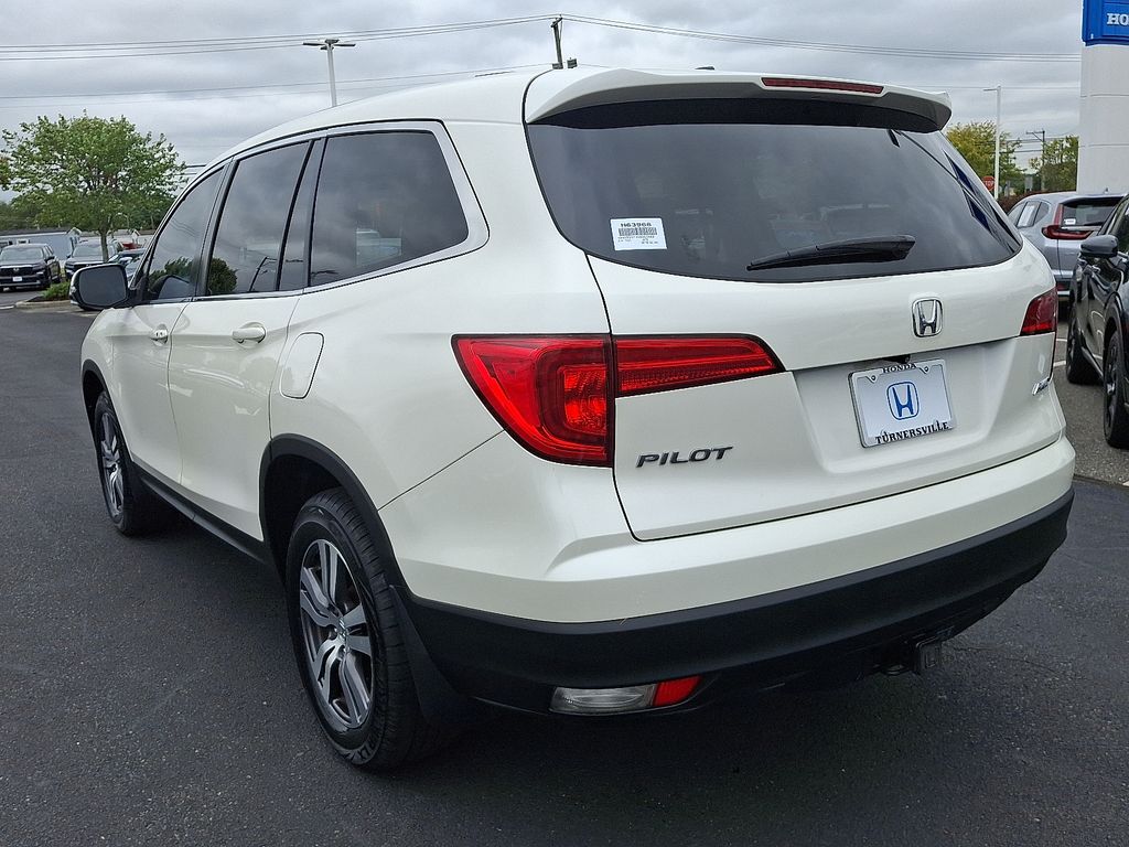 Thumbnail: 2016 Honda Pilot - 4