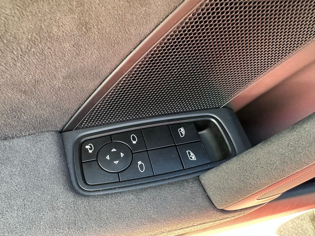 Thumbnail: 2024 Porsche 911 - 21