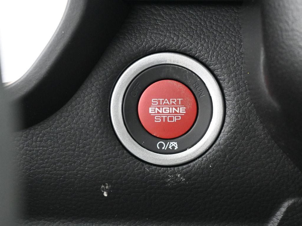 New 2026 Diamond Black Crystal Pearlcoat Ram RHO image 20