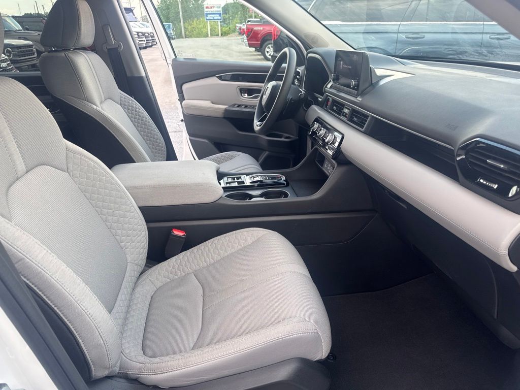 Certified Used 2023  Honda LX image 34