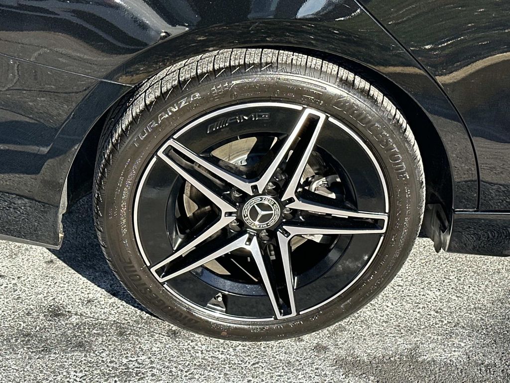 Thumbnail: 2025 Mercedes-Benz C-Class - 16