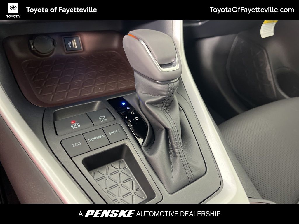 Thumbnail: 2025 Toyota RAV4 - 31