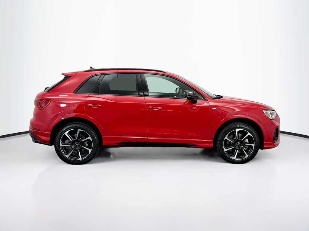Thumbnail: 2025 Audi Q3 - 4