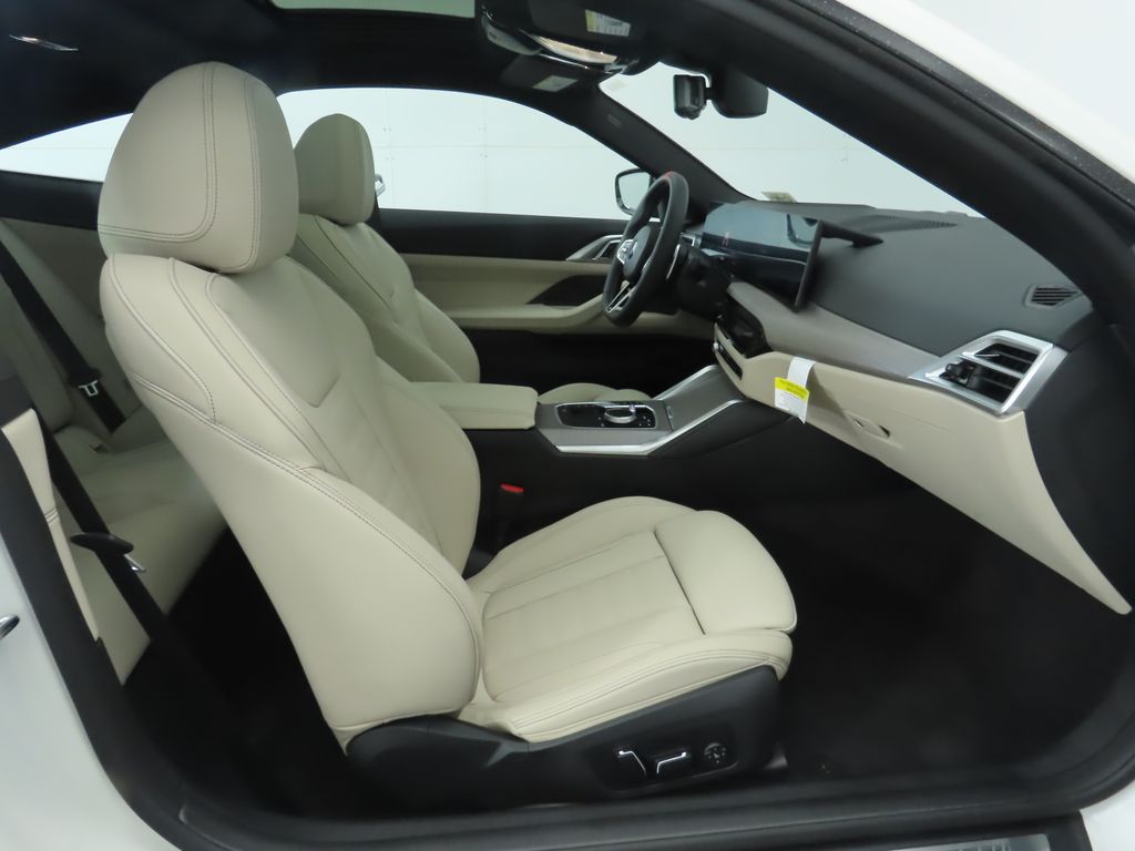 Thumbnail: 2026 BMW 4 Series - 21