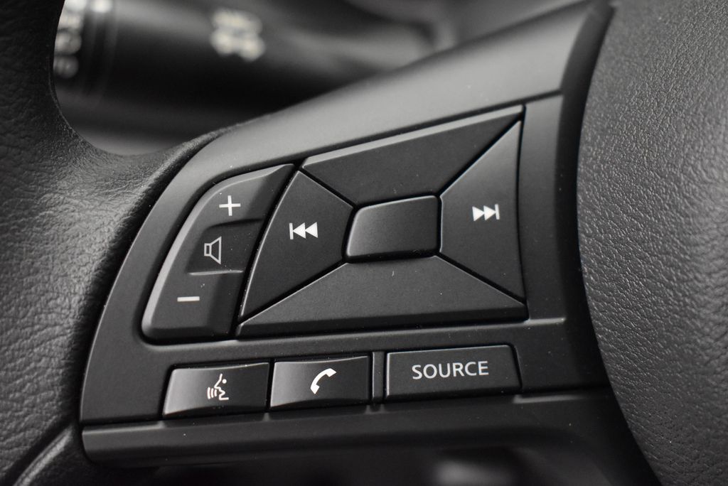 Thumbnail: 2025 Nissan Kicks - 16