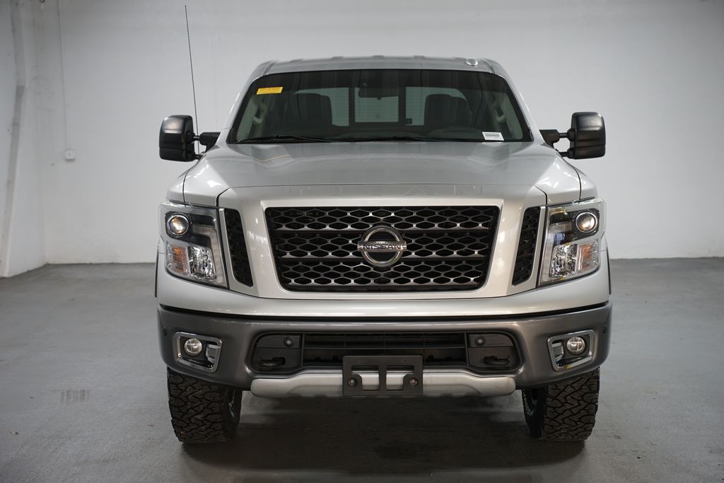 Thumbnail: 2018 Nissan Titan - 2