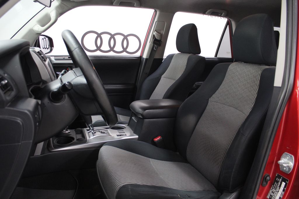 2015 Toyota 4Runner SR5 10