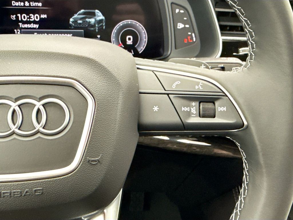 Thumbnail: 2026 Audi Q8 - 12