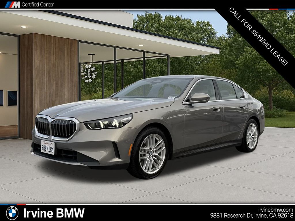 Gray (Oxide Grey Metallic) 2025 BMW 5 Series 530i RWD Sedan Rear-Wheel Drive 8-Speed Automatic
