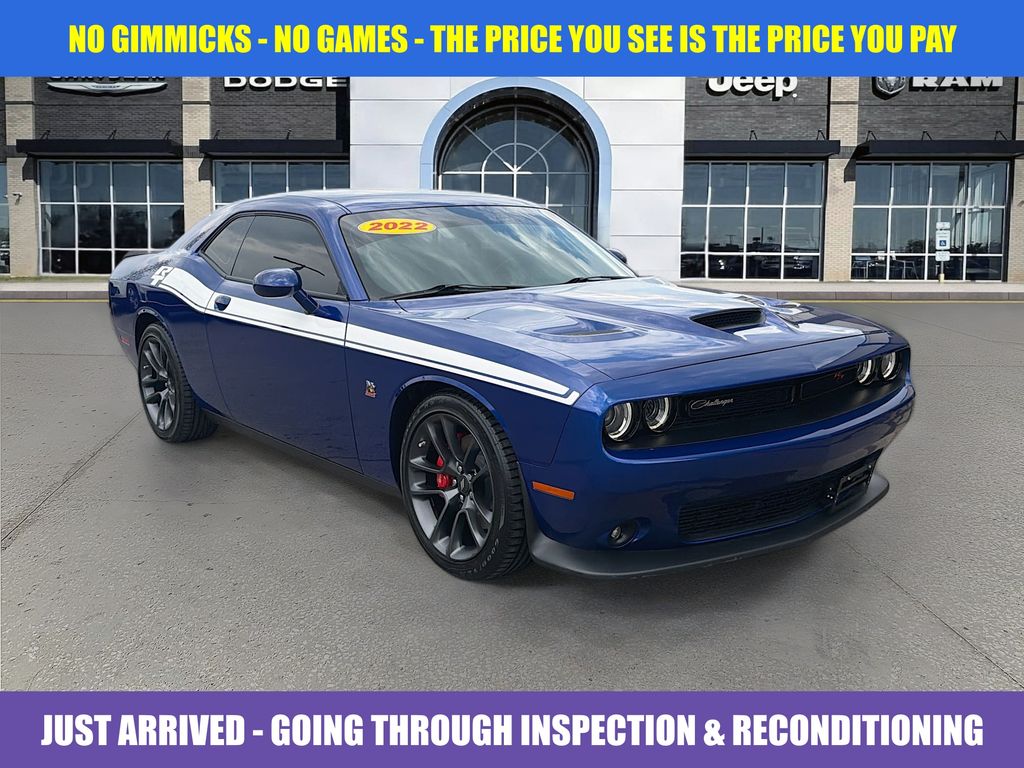 Indigo Blue 2022 Dodge Challenger R/T Scat Pack RWD Coupe Rear-Wheel Drive 6-Speed Manual