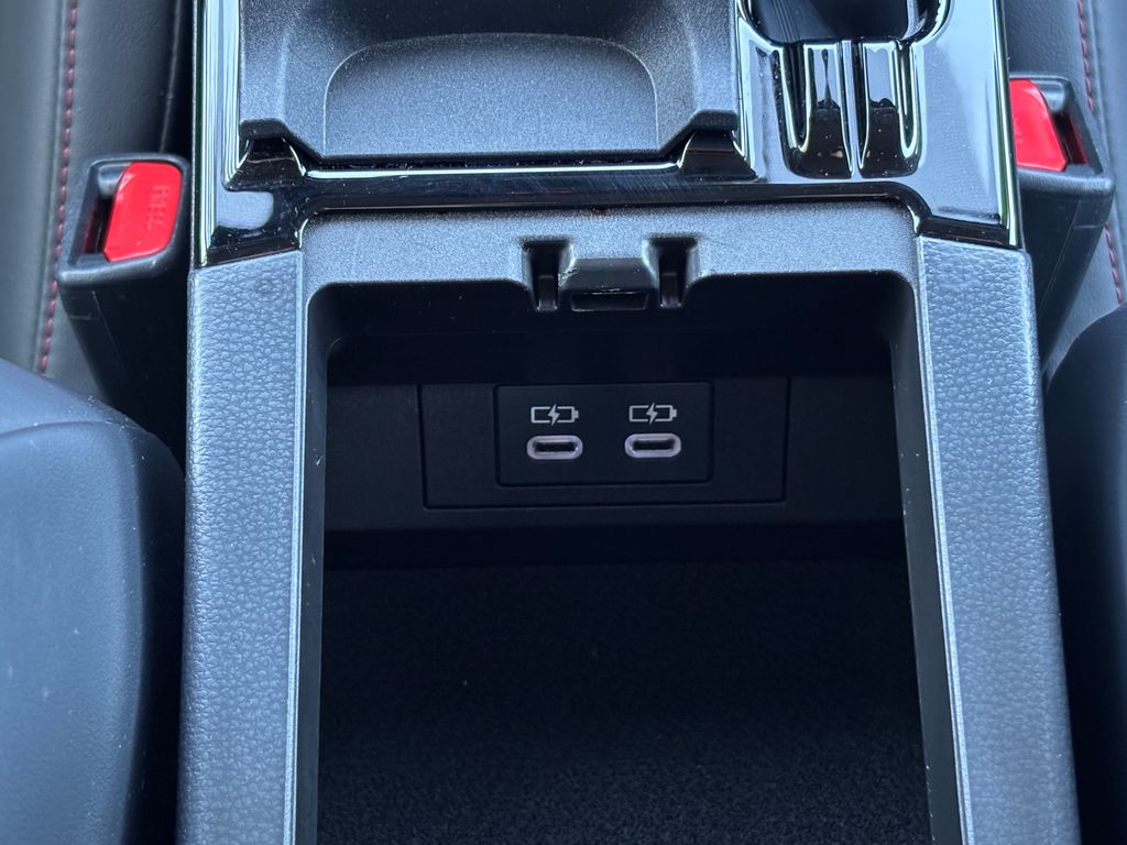 Thumbnail: 2023 Toyota Prius Prime - 18