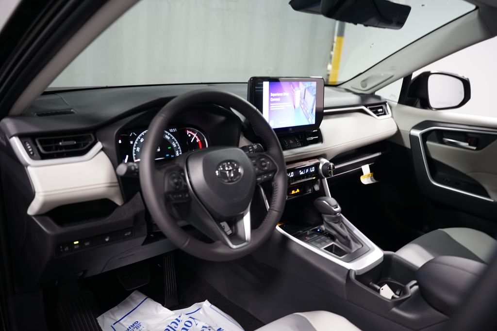 Thumbnail: 2025 Toyota RAV4 - 11