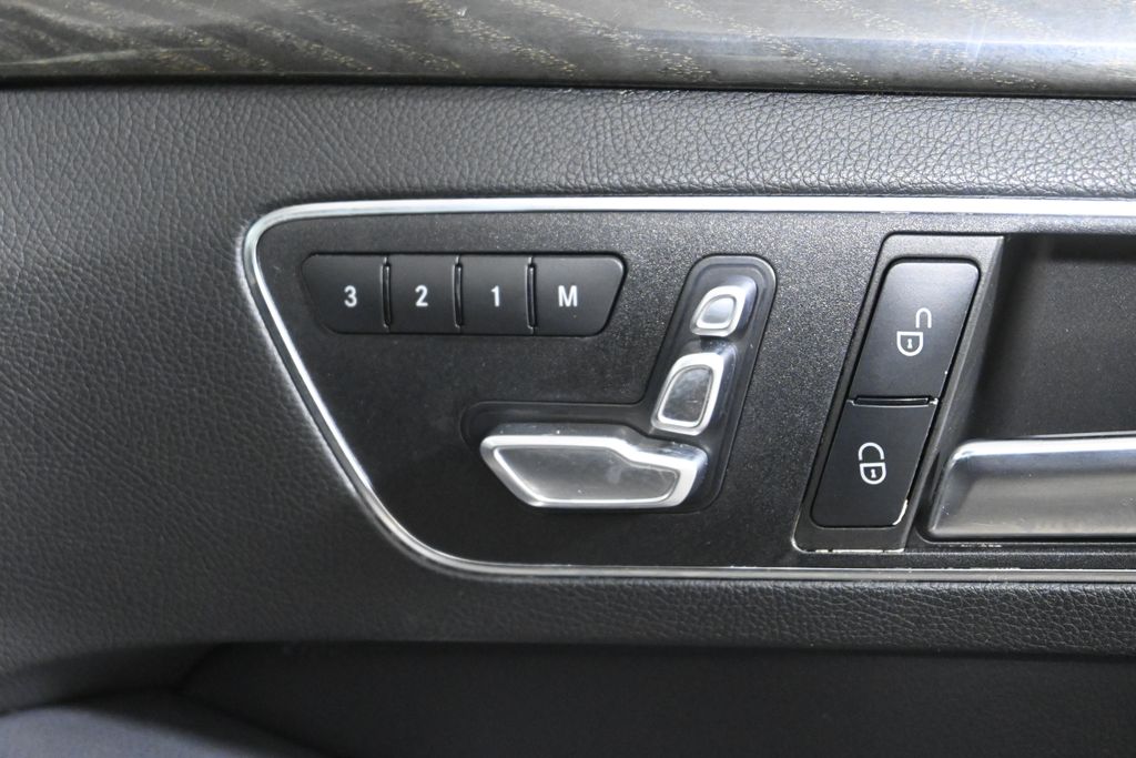 2016 Mercedes-Benz E-Class E 350 28