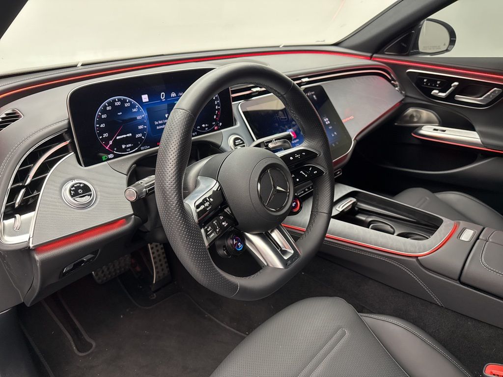 Thumbnail: 2025 Mercedes-Benz E-Class - 10