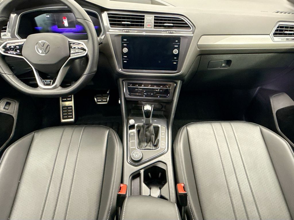 Thumbnail: 2024 Volkswagen Tiguan - 13