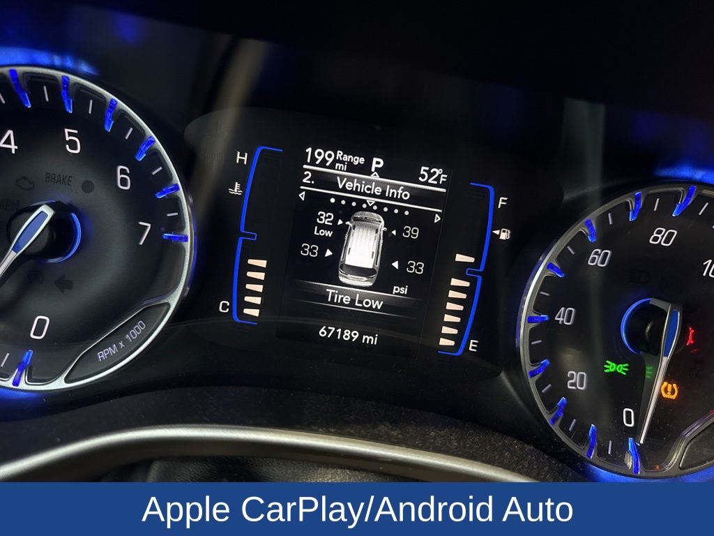 2022 Chrysler Voyager LX