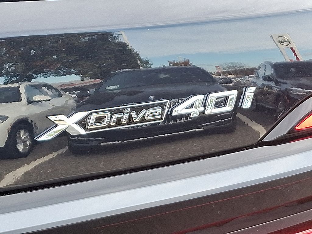 Thumbnail: 2026 BMW X7 - 12