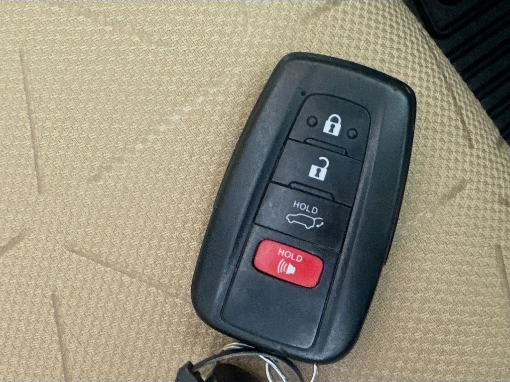 Used Car 2021 Toyota Rav4 Hybrid  Xle For Sale Under $25,000 In Austin, Texas