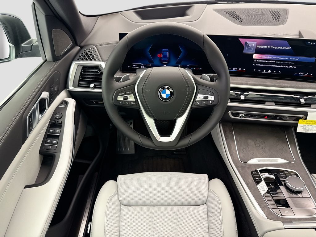 Thumbnail: 2026 BMW X5 - 10