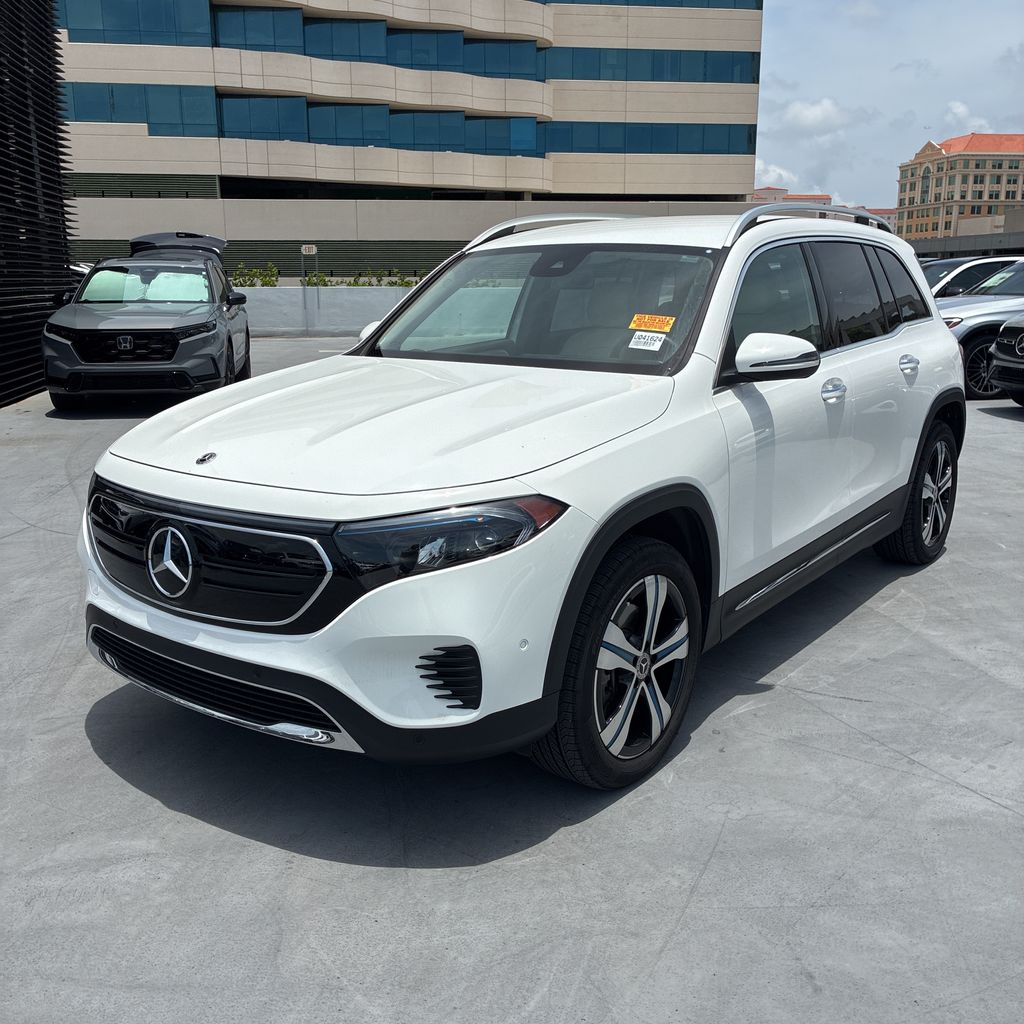  2023 Mercedes-Benz EQB 300 4MATIC AWD   