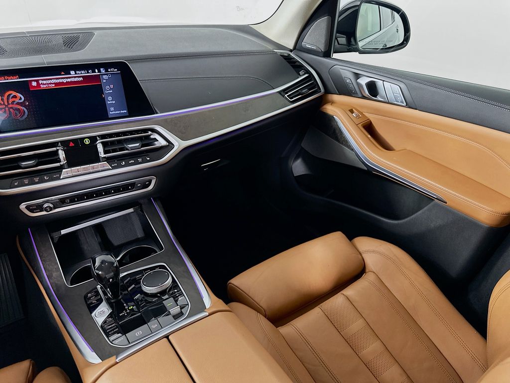 Thumbnail: 2021 BMW X7 - 24