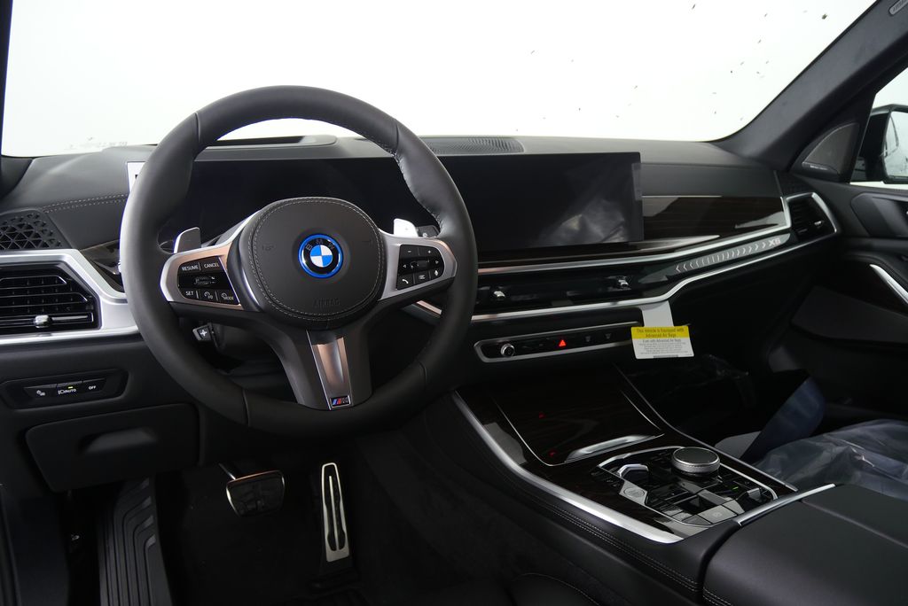 Thumbnail: 2026 BMW X5 - 18