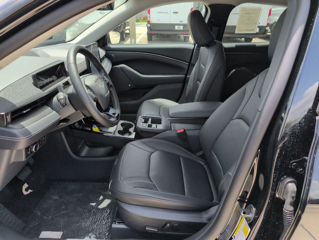 New 2026 Black Ford Premium image 5