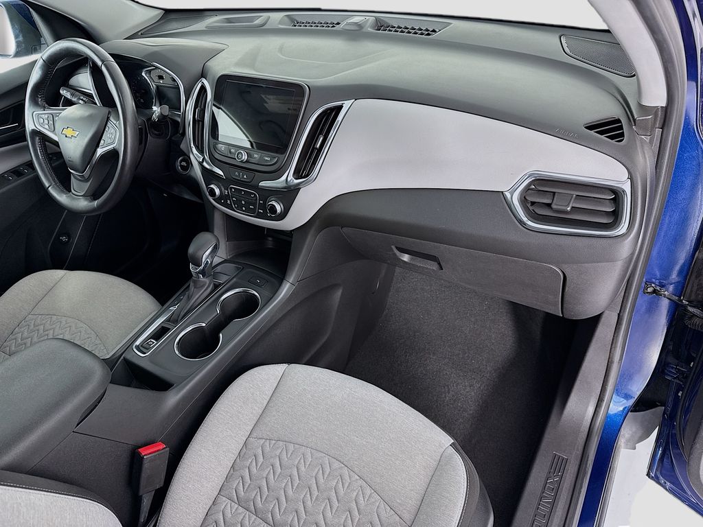 Thumbnail: 2022 Chevrolet Equinox - 17