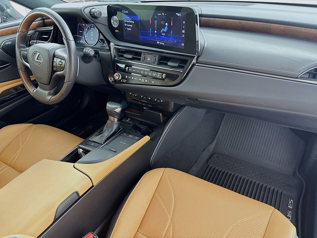 2022 Lexus ES  30