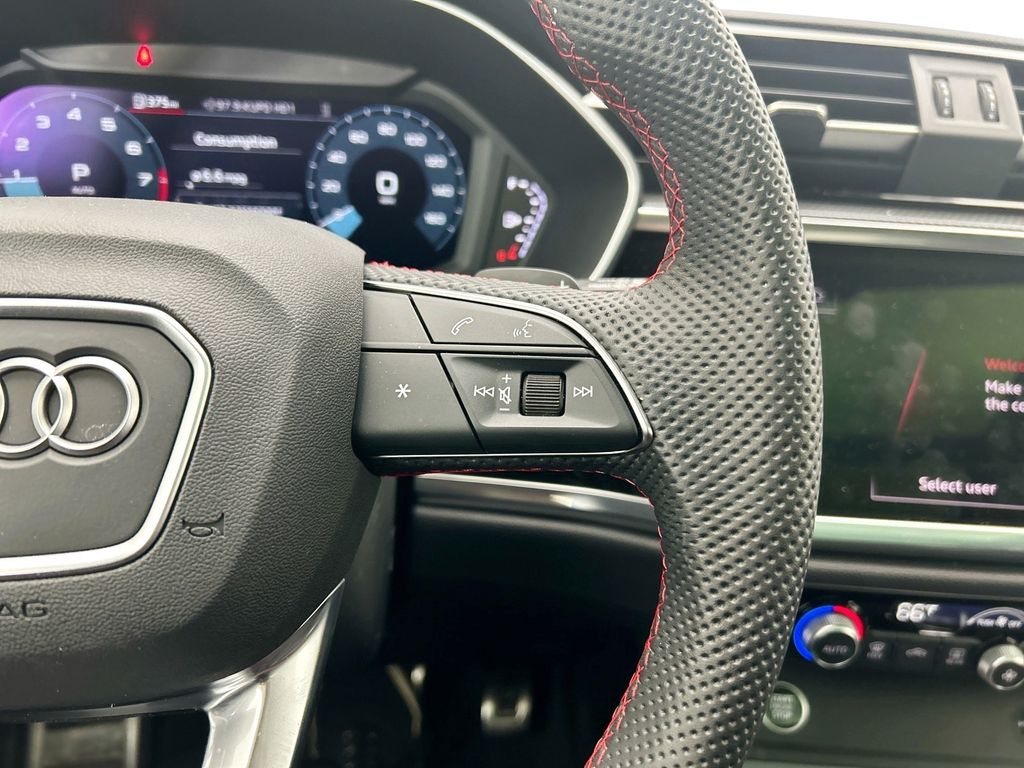 Thumbnail: 2025 Audi Q3 - 12