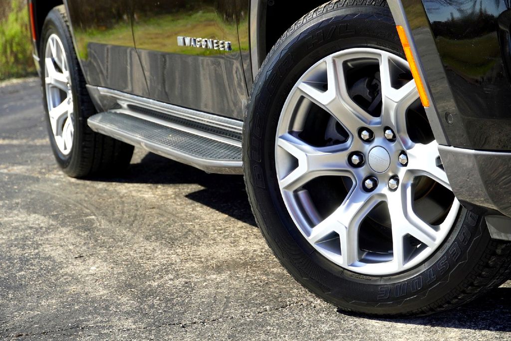 Used Car 2022 Jeep Wagoneer  Series I For Sale Under $40,000 In Taylor, Texas