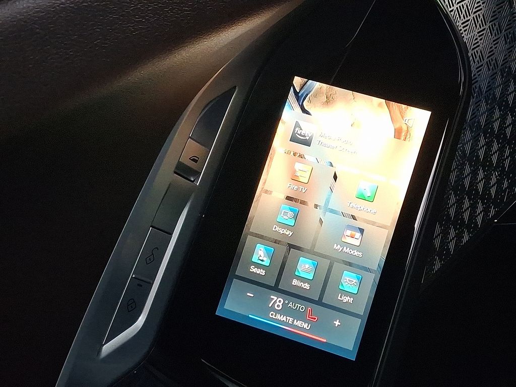 Thumbnail: 2023 BMW i7 - 12