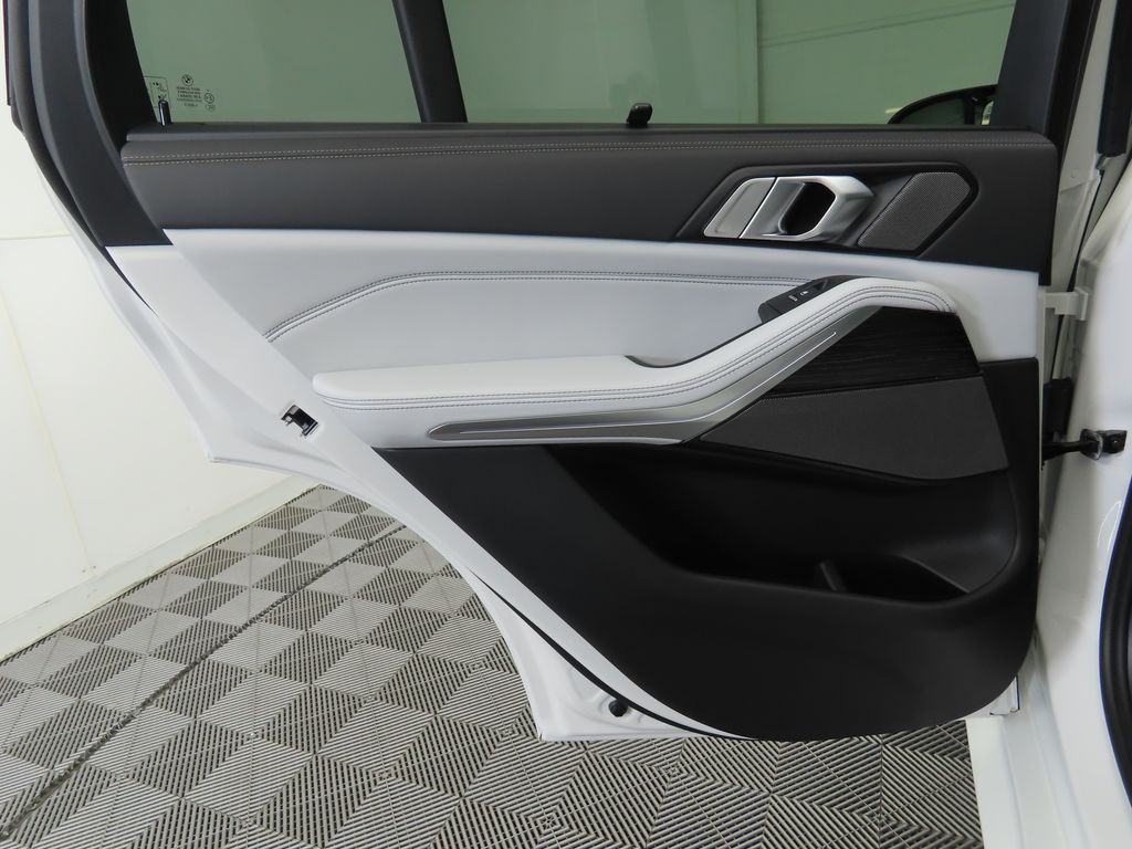 Thumbnail: 2026 BMW X5 - 27