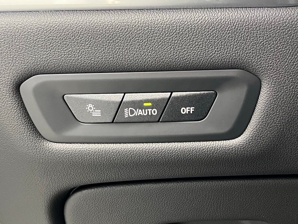 Thumbnail: 2026 BMW X5 - 20