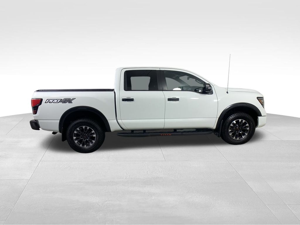 2020 Nissan Titan PRO-4X 7