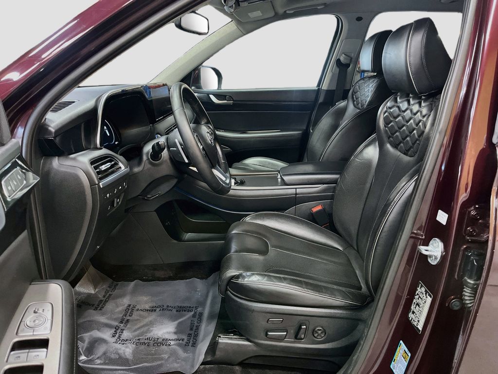 Used 2022 Sierra Burgundy Hyundai Limited image 22
